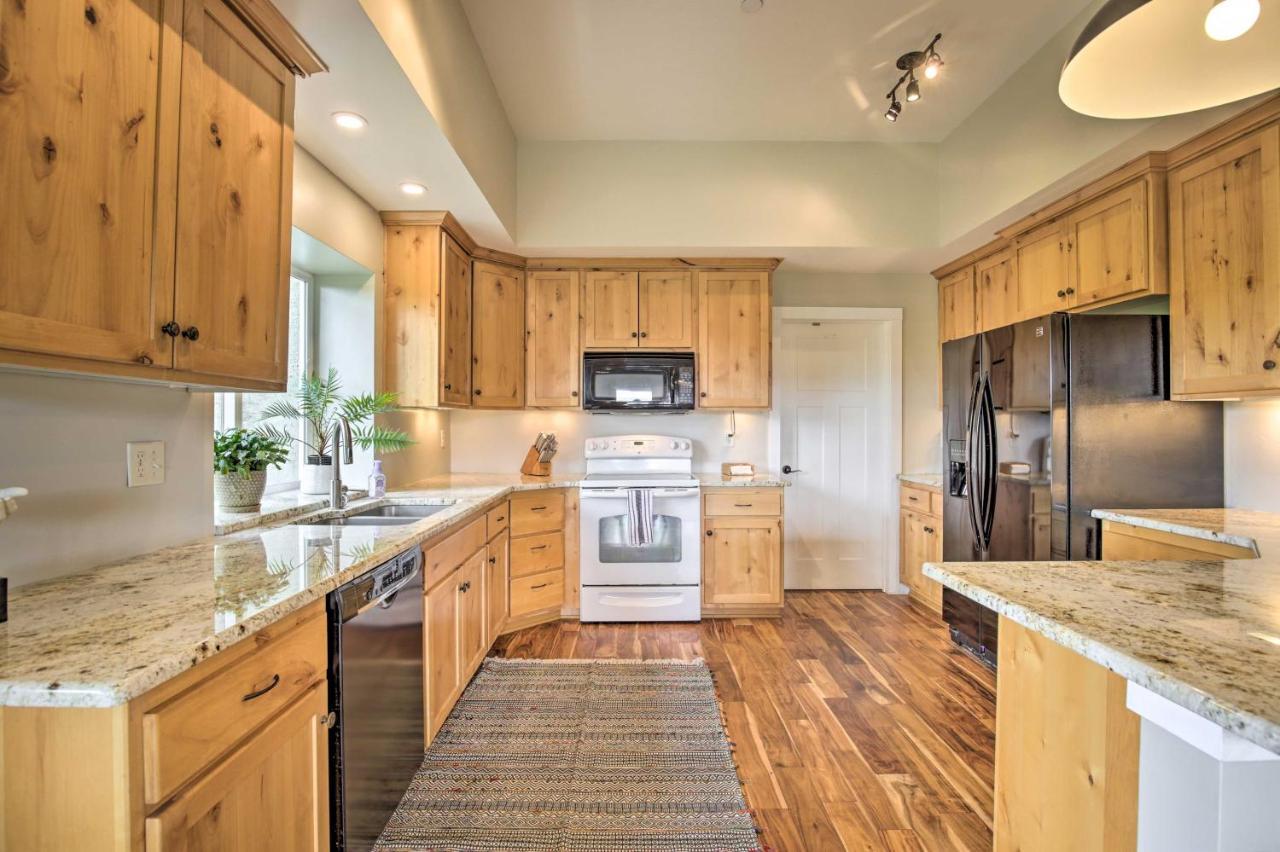 Lovely Canyon View Apartment With Patio And Yard シルバートン エクステリア 写真